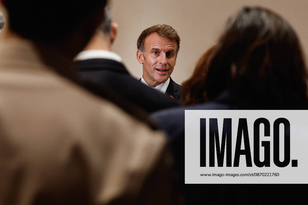 President Macron At The Opswf Summit During His Visit To Qatar French President Emmanuel Macron speaks to members of the media on the day of the 9th Annual One Planet Sovereign Wealth Funds (OPSWF) Summit, in Lusail, Qatar, October 21, 2026. Phot oby Benoit Tessier Pool ABACAPRESS.COM Lusail Qatar