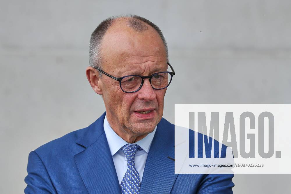 Berlin, Deutschland, 21.10.2026: Bundeskanzleramt: Empfang des Präsidenten der Mongolei: Bundeskanzler Friedrich Merz (CDU)