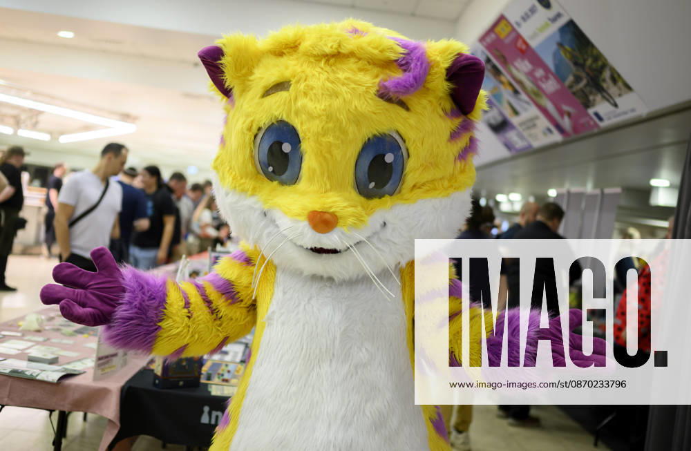 Feature, Maskottchen Kätzchen Meeps auf der Neuheitenschau, am 21.10.2026 Messe SPIEL Essen vom 22.10 - 25.10.2026 in E s s e n Deutschland. Grugahalle