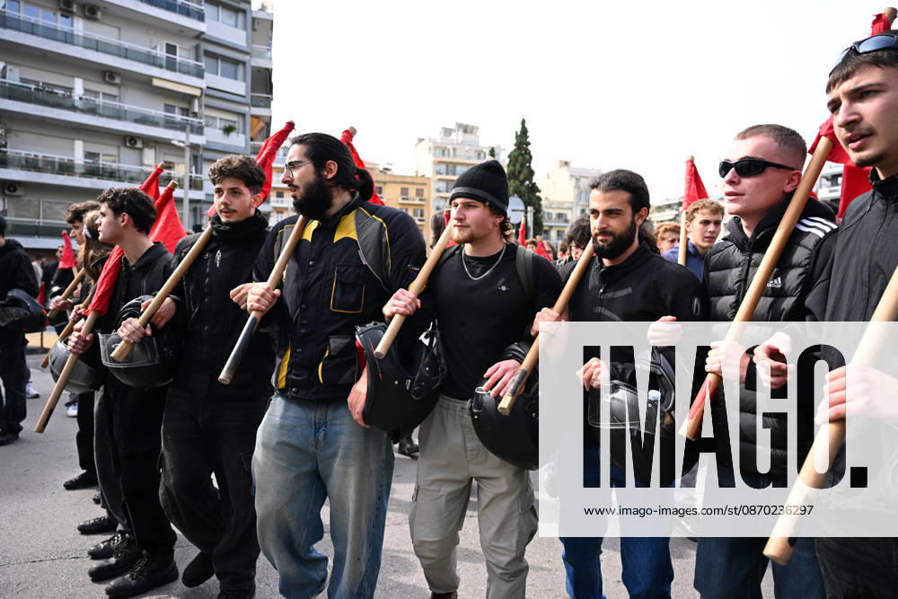 Students protest in Greece, calling for better education and government action to ease the burden of rising living costs. Thessaloniki Greece - ZUMAp191 20261021_zap_p191_014