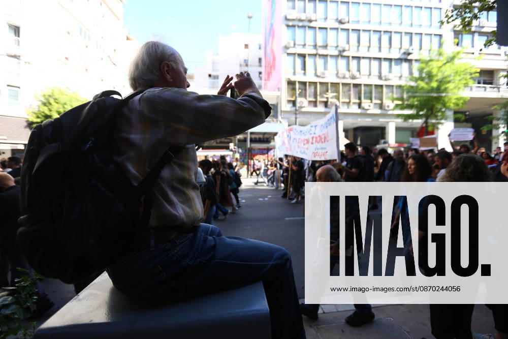 Students, school pupils, teachers and university professors take part in a large education protest. Thousands of demonstrators march through the city center, carrying banners and chanting slogans during the mass mobilization. Athens GREECE - ZUMAx103 20261021_zip_x103_018