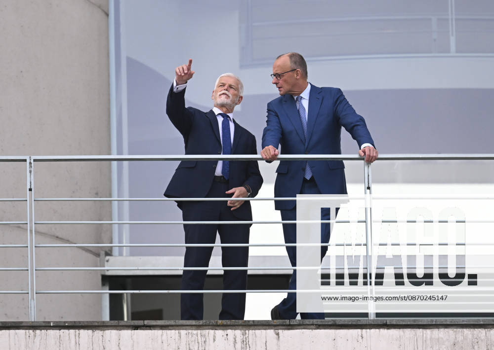 President of the Czech Republic Petr Pavel in Berlin BERLIN, GERMANY - OCTOBER 21: German Chancellor Friedrich Merz meets with President of the Czech Republic Petr Pavel at the Chancellery during an official visit to Berlin, Germany on October 21, 2026. Halil Sagirkaya Anadolu Berlin Germany. Editorial use only. Please get in touch for any other usage.