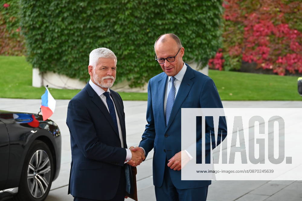 From right German Chancellor Friedrich Merz received Czech President Petr Pavel in Berlin. They are discussing Czech-German relations, as well as foreign and security policy issues in Berlin, Germany, October 21, 2026. (CTKxPhoto JaromirxMrhal) CTKPhotoP2026102106660 CTKPhotoP2026102106660