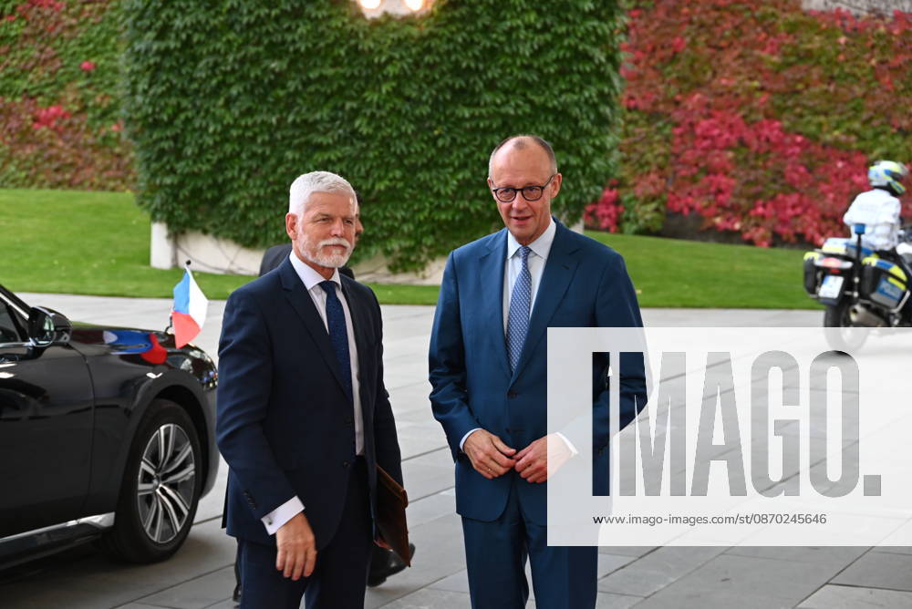 From right German Chancellor Friedrich Merz received Czech President Petr Pavel in Berlin. They are discussing Czech-German relations, as well as foreign and security policy issues in Berlin, Germany, October 21, 2026. (CTKxPhoto JaromirxMrhal) CTKPhotoP2026102106686 CTKPhotoP2026102106686