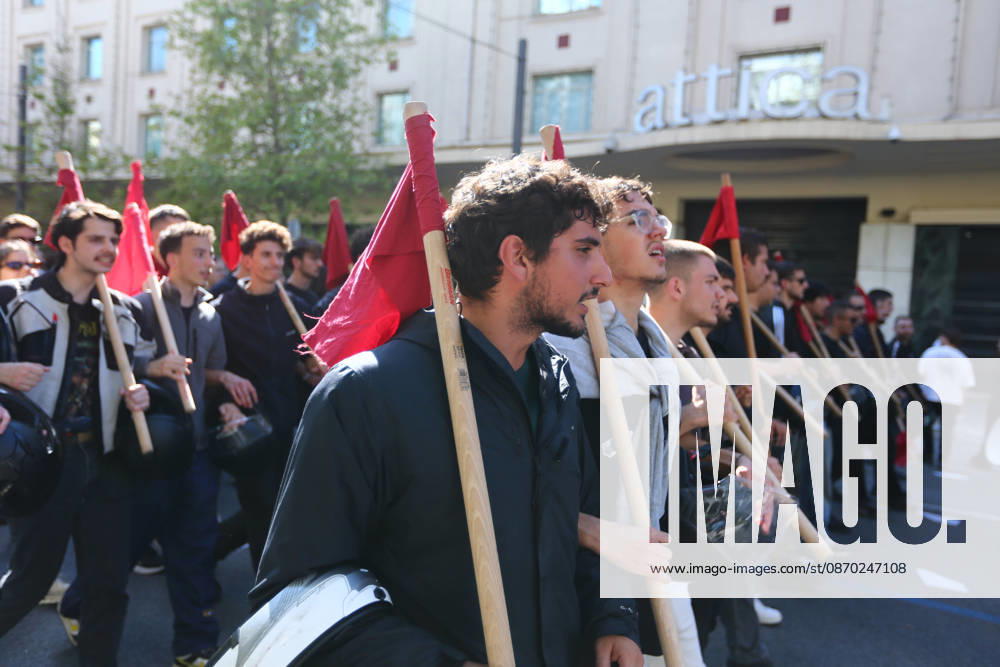 Students, school pupils, teachers and university professors take part in a large education protest. Thousands of demonstrators march through the city center, carrying banners and chanting slogans during the mass mobilization. Athens GREECE - ZUMAx103 20261021_zip_x103_030