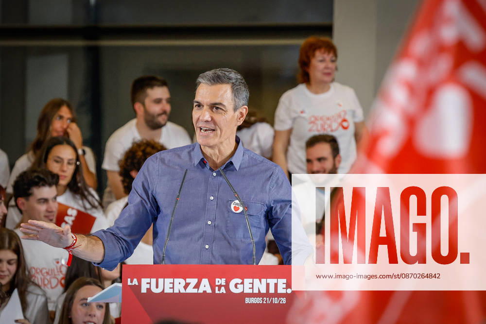 Sánchez Participates in a Pre-Campaign Event in Burgos Prime Minister Pedro Sánchez speaks during a PSOE pre-campaign event at Fórum Evolución on October 21, 2026, in Burgos, Castile and León, Spain. This is Sánchez’s third visit to Castile and León since the election was called; the Socialist leader visited Ponferrada, León, last Sunday, October 11, for an event at La Térmica Cultural, and this Monday, the 19th, in Valladolid, he led an event at the Cúpula del Milenio. October 21, 2026, Tomá, Burgos, Castile and León, Burgos, Castile and León, Spain