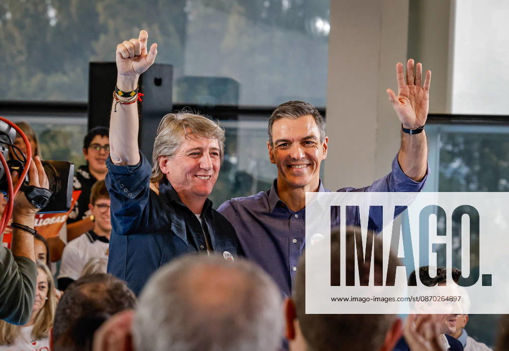 Sánchez Takes Part in a Pre-Campaign Event in Burgos The secretary-general of the Castile and León Socialist Party, Carlos Martínez i, and Prime Minister Pedro Sánchez d, during a PSOE pre-campaign event at Fórum Evolución on October 21, 2026, in Burgos, Castile and León, Spain. This is Sánchez’s third visit to Castile and León since the elections were called; the Socialist leader visited Ponferrada, León, last Sunday, October 11, for an event at La Térmica Cultural, and this Monday, the 19th, in Valladolid, he led an event at the Cúpula del Milenio on October 21, 2026, in Tomá, Burgos, Castile and León, Spain.