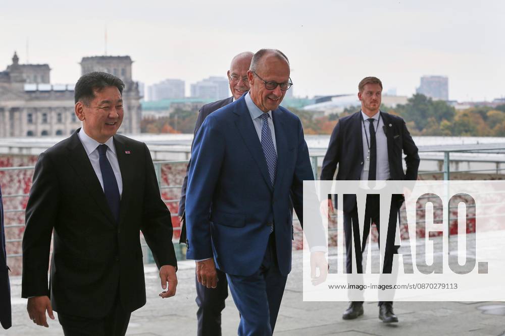 Berlin, Deutschland, 21.10.2026: Bundeskanzleramt: Empfang des Präsidenten der Mongolei: Ukhnaa Khurelsukh und Bundeskanzler Friedrich Merz (CDU)