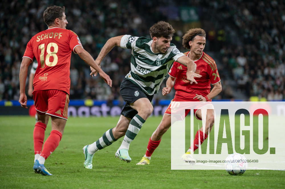 Sporting CP forward FOTIS IOANNIDIS drives forward with the ball between LASK players during their UEFA Champions League league phase matchday three fixture at Estadio Jose Alvalade in Lisbon, Portugal, on October 21, 2026. Lisbon Portugal - ZUMAr238 20261021_zip_r238_031