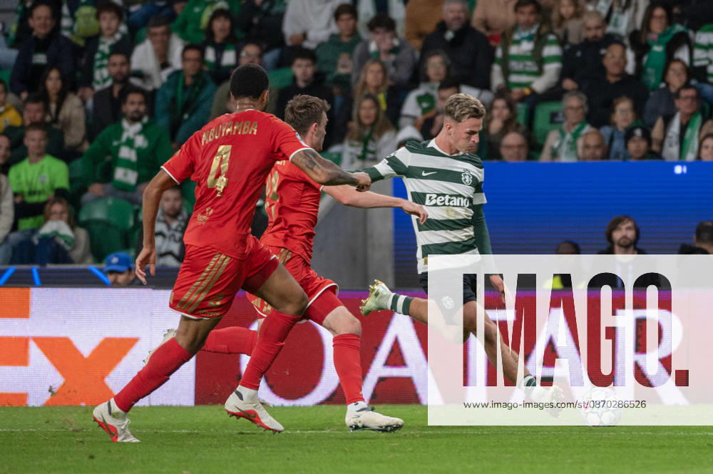 Sporting CP forward JESSE DERRY drives forward with the ball under pressure from LASK defenders during the UEFA Champions League league phase matchday three game at Estadio Jose Alvalade in Lisbon, Portugal, on October 21, 2026. Lisbon Portugal - ZUMAr238 20261021_zip_r238_032
