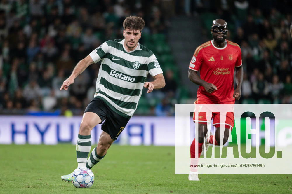 Sporting CP forward FOTIS IOANNIDIS runs with the ball as a LASK opponent follows during their UEFA Champions League 2026 27 league phase matchday three match at Estadio Jose Alvalade in Lisbon, Portugal, on October 21, 2026. Lisbon Portugal - ZUMAr238 20261021_zip_r238_057