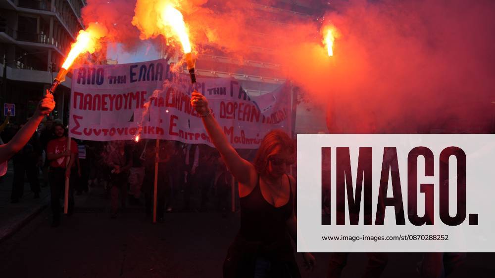 ATHENS, GREECE, OCTOBER 21, 2026: Students and educators march through central Athens towards the Greek Parliament during nationwide education protests and teachers strike action. Demonstrators demand increased public education funding, improved school facilities, smaller classes and higher teachers salaries, while opposing education privatisation. Athens Greece - ZUMAq101 20261021_zna_q101_255