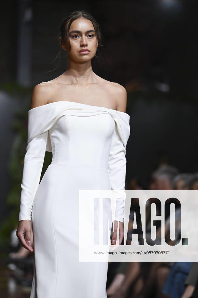 A model parades with design Jaime Jarque during ATELIER COUTURE 16.Âª edicion, Fashion Week in Real Fabrica de Tapices Madrid Spain - ZUMAs197 20261021_aaa_s197_664