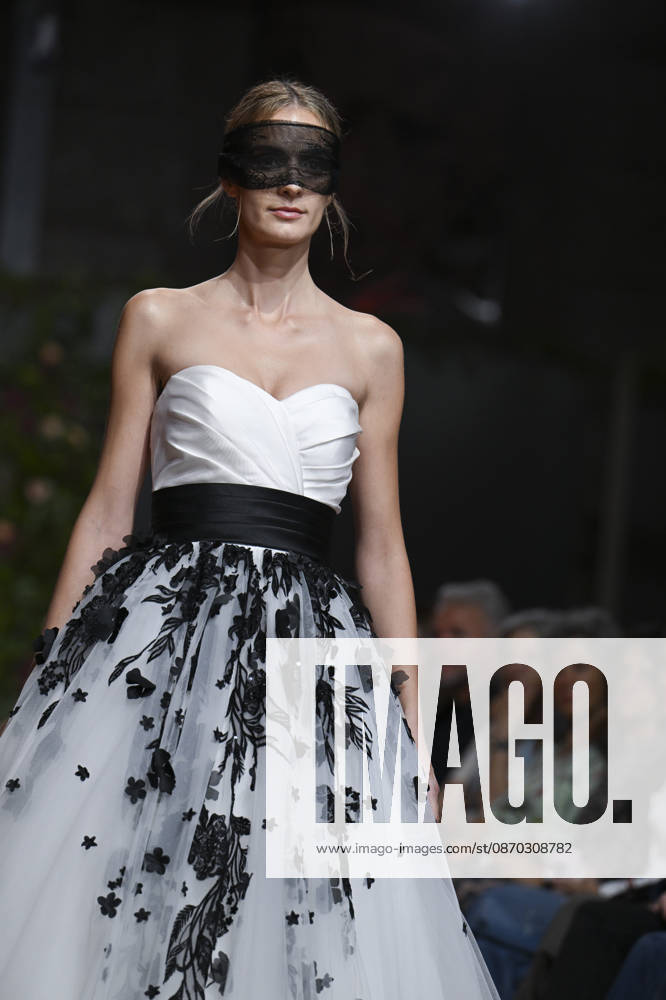 A model parades with design Jaime Jarque during ATELIER COUTURE 16.ª edicion, Fashion Week in Real Fabrica de Tapices Madrid Spain - ZUMAs197 20261021_aaa_s197_669