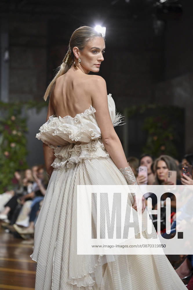 A model parades with design ANMARGO during ATELIER COUTURE 16.ª edicion, Fashion Week in Real Fabrica de Tapices. Madrid Spain - ZUMAs197 20261021_aaa_s197_804