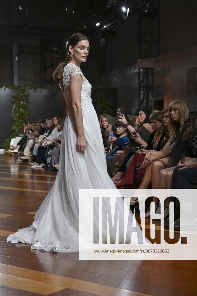 A model parades with design ANMARGO during ATELIER COUTURE – 16.ª edición, Fashion Week in Real Fabrica de Tapices. Madrid Spain - ZUMAs197 20261021_aaa_s197_801