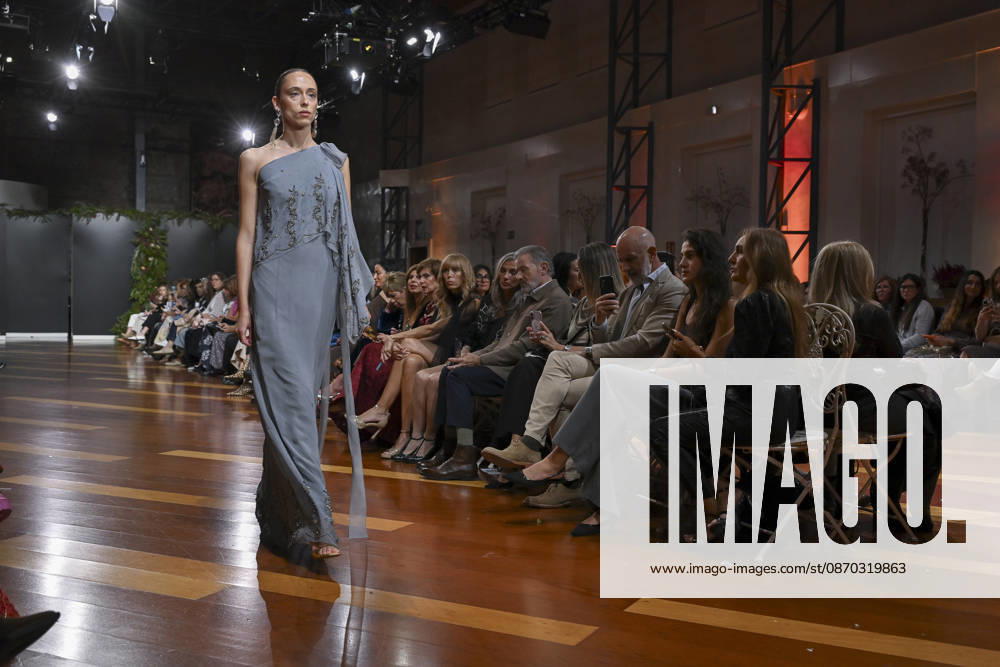 A model parades with design ANMARGO during ATELIER COUTURE – 16.ª edición, Fashion Week in Real Fabrica de Tapices. Madrid Spain - ZUMAs197 20261021_aaa_s197_781