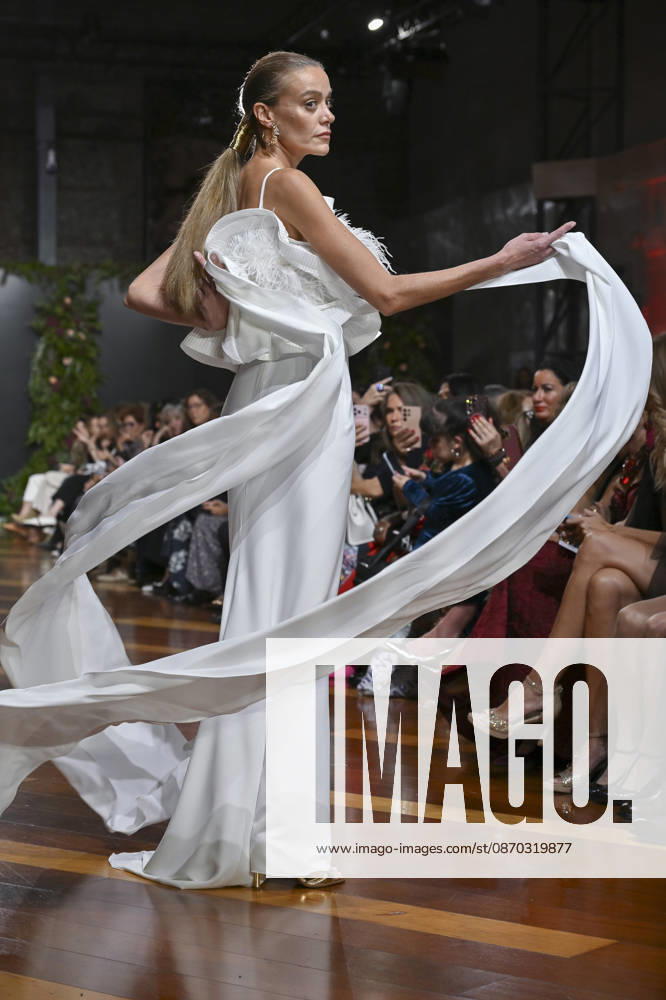 A model parades with design ANMARGO during ATELIER COUTURE – 16.ª edición, Fashion Week in Real Fabrica de Tapices. Madrid Spain - ZUMAs197 20261021_aaa_s197_779