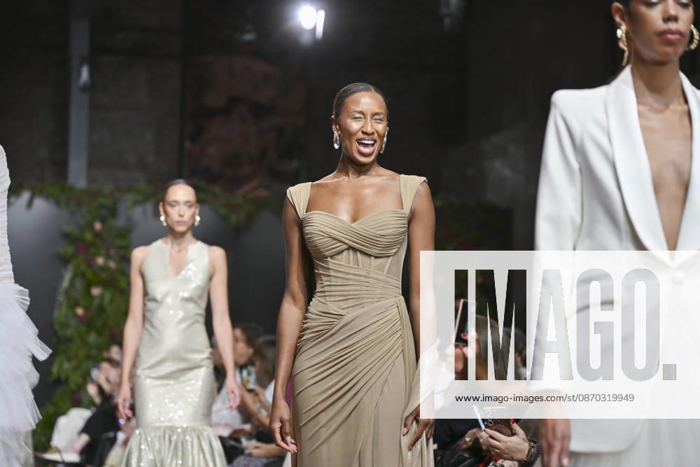 A model parades with design ANMARGO during ATELIER COUTURE 16.Âª edicion, Fashion Week in Real Fabrica de Tapices. Madrid Spain - ZUMAs197 20261021_aaa_s197_825