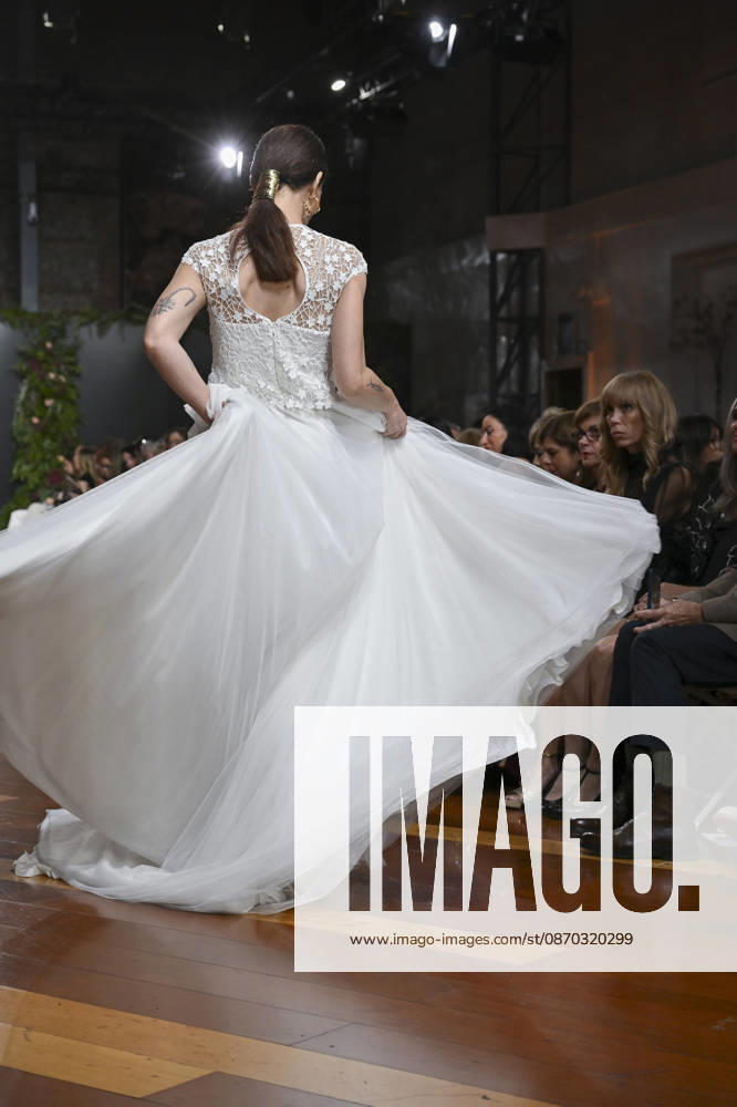 A model parades with design ANMARGO during ATELIER COUTURE 16.Âª edicion, Fashion Week in Real Fabrica de Tapices. Madrid Spain - ZUMAs197 20261021_aaa_s197_828