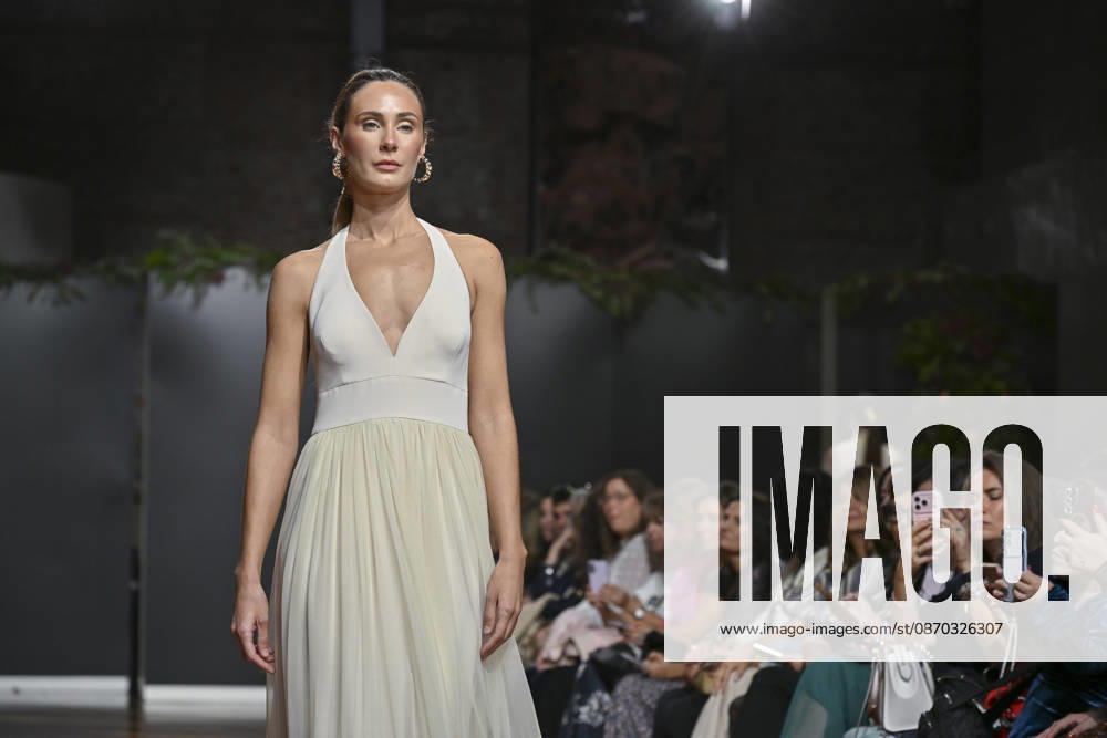 A model parades with design ANMARGO during ATELIER COUTURE – 16.ª edición, Fashion Week in Real Fabrica de Tapices. Madrid Spain - ZUMAs197 20261021_aaa_s197_759