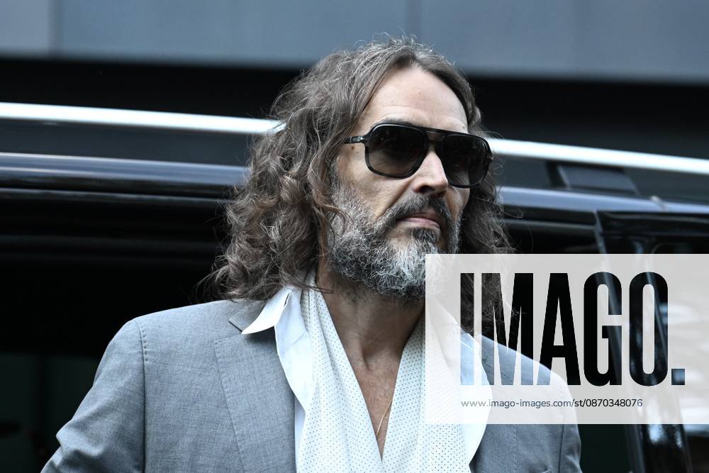 British comedian Russell Brand appears in court in London LONDON, UNITED KINGDOM - OCTOBER 22: British comedian and actor Russell Brand arrives at Southwark Crown Court in London, United Kingdom, on October 22, 2026. He faces three charges of rape, one count of indecent assault and three counts of sexual assault involving six women. Rasid Necati Aslim Anadolu London United Kingdom. Editorial use only. Please get in touch for any other usage.