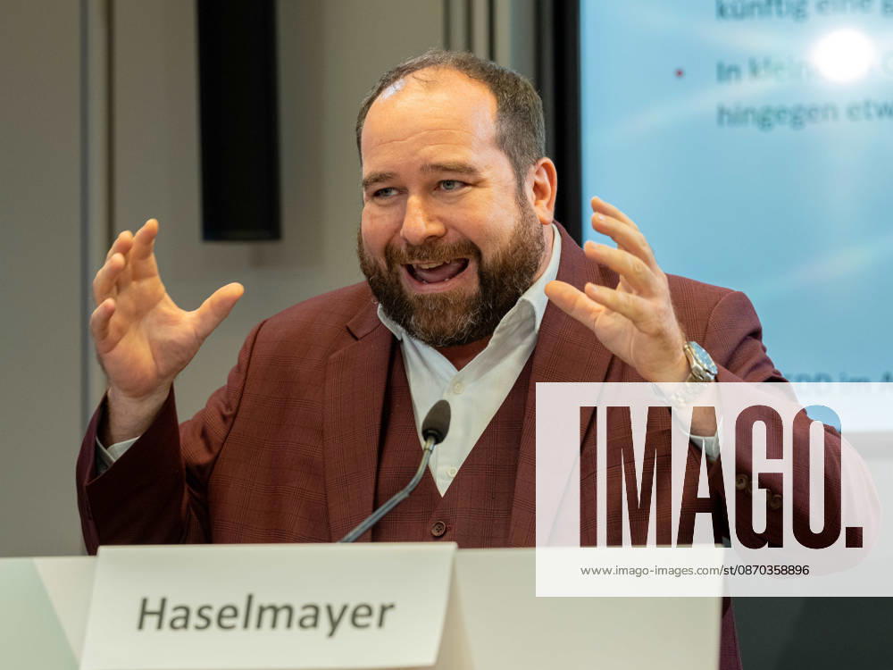 2026-10-22-Präsentation im BMLUK Geschäftsführer Haselmayer (IFDD) am 22. Oktober 2026 bei der Präsentation einer Studie zu Lebensqualität in Gemeinden und Perspektiven für lebendige Regionen im Bundesministerium für Land- und Forstwirtschaft, Klima- und Umweltschutz, Regionen und Wasserwirtschaft in Wien, Wien, Österreich .