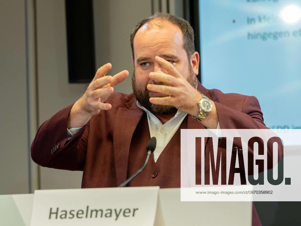 2026-10-22-Präsentation im BMLUK Geschäftsführer Haselmayer (IFDD) am 22. Oktober 2026 bei der Präsentation einer Studie zu Lebensqualität in Gemeinden und Perspektiven für lebendige Regionen im Bundesministerium für Land- und Forstwirtschaft, Klima- und Umweltschutz, Regionen und Wasserwirtschaft in Wien, Wien, Österreich .