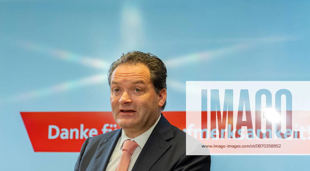 2026-10-22-Präsentation im BMLUK Bundesminister für Land- und Forstwirtschaft, Klima- und Umweltschutz, Regionen und Wasserwirtschaft Norbert Totschnig (ÖVP) am 22. Oktober 2026 bei der Präsentation einer Studie zu Lebensqualität in Gemeinden und Perspektiven für lebendige Regionen im Bundesministerium für Land- und Forstwirtschaft, Klima- und Umweltschutz, Regionen und Wasserwirtschaft in Wien, Wien, Österreich .