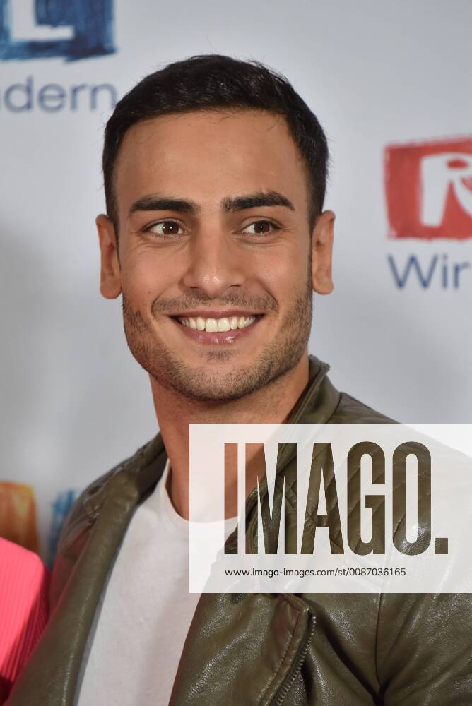 Schauspieler Timur Ülker posiert am 23.11.2018 in Hürth bei Köln beim 23. RTL Spendenmarathon wir helfen Kindern 2018.