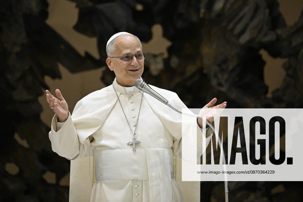 ITALY - POPE - VATICAN-2026 10 22 Italy, Rome, Vatican, 2026 10 22: Pope Leo XIV during the International Congress of School and University Pastoral Care at the Paul VI hall in The Vatican Photo by VATICAN MEDIA Catholic Press Photo - NO BOOKS