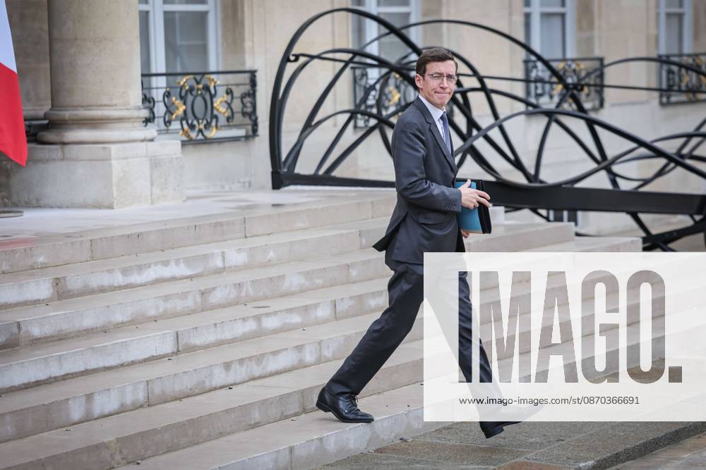 Paris, France le 22 octobre 2026 - Sortie du Conseil des ministres au palais de l Elysee - Exit of the Council of Ministers at the Elysee Palace Ici M. Edouard GEFFRAY, ministre de l Education nationale