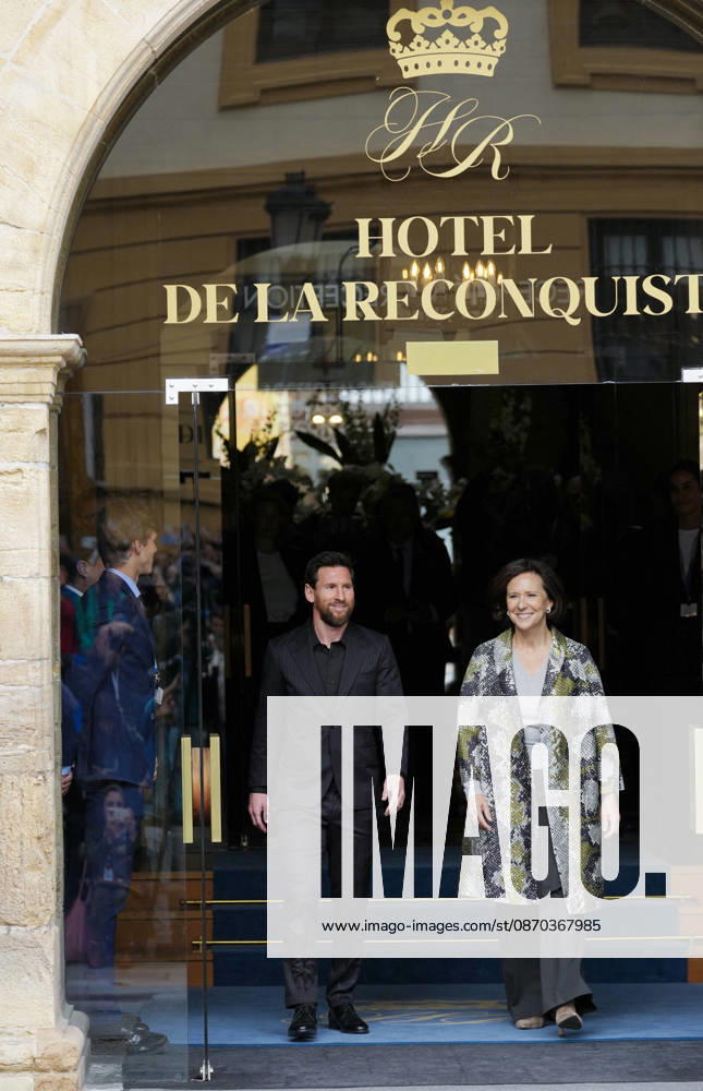 Lionel Messi and his wife Antonella Roccuzzo arrive at the Reconquista Hotel ahead of the Princess of Asturias Awards ceremony in Oviedo on October 22, 2026. The Princess of Asturias Awards ceremony will take place on Friday