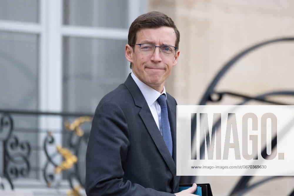 Weekly Cabinet Meeting - Paris Education Minister Edouard Geffray leaves after attending the weekly cabinet meeting at the Elysee Palace in Paris on October 22, 2026. Photo by Raphael Lafargue ABACAPRESS.COM Paris France