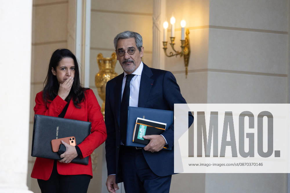 Weekly Cabinet Meeting - Paris Junior Minister for Energy and Digital economy Maud Bregeon and Trade Minister for small and medium enterprises Serge Papin leave after attending the weekly cabinet meeting at the Elysee Palace in Paris on October 22, 2026. Photo by Raphael Lafargue ABACAPRESS.COM Paris France
