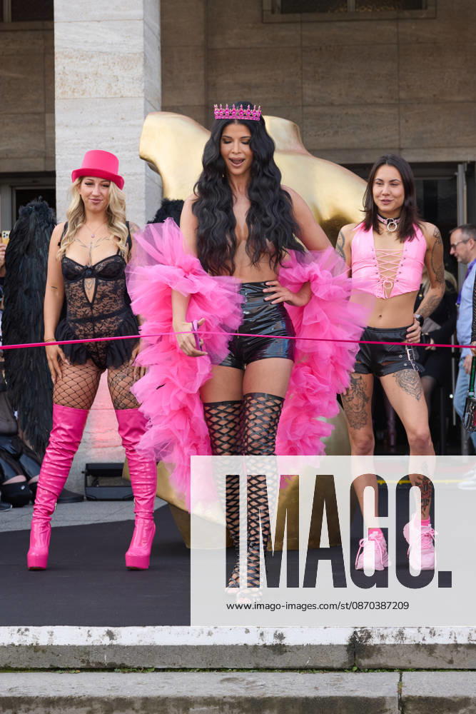 Tamy Tation. Micaela Schaefer und Jenny Stella. Eroeffnung der 29. Erotikmesse VENUS auf der Messe Berlin am 22.10.2026. 29.VENUS