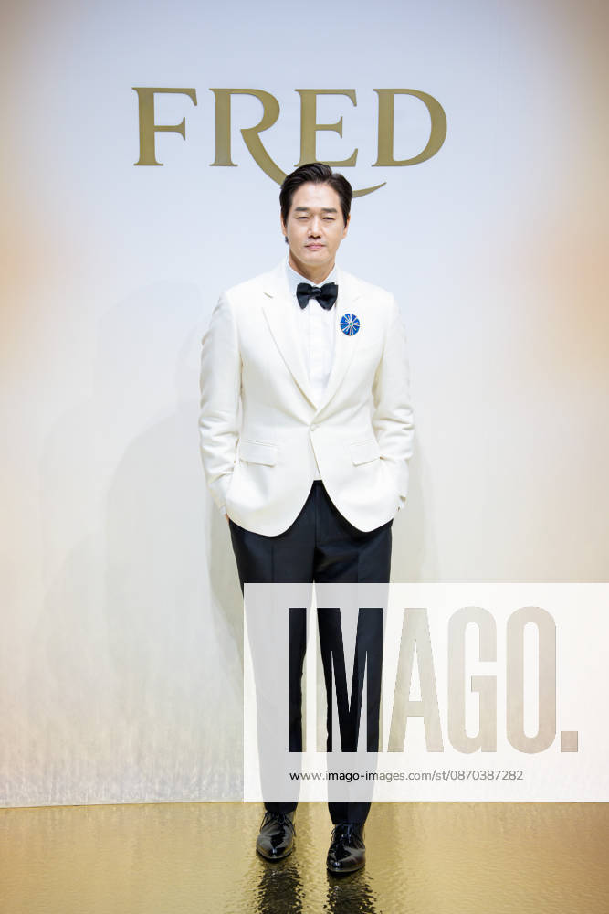 Monsieur FRED Golden Light photocall SEOUL, SOUTH KOREA, OCTOBER 22: South Korean actor Yoo Ji-tae poses during a photocall for FRED s Monsieur FRED Golden Light high jewelry collection celebrating the brand s 90th anniversary at Seoul Auction Gangnam Center in Seoul, South Korea on October 22, 2026. Seoul Seoul Auction Gangnam Center South Korea 8294_288049