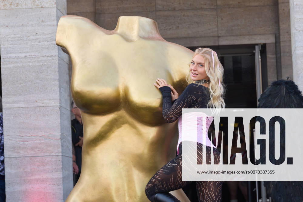 Lia Engel. Eroeffnung der 29. Erotikmesse VENUS auf der Messe Berlin am 22.10.2026. 29.VENUS