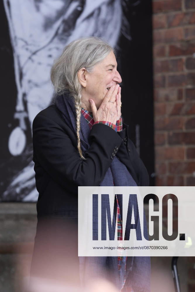 Patti Smith attended a tribute in her honour where more than 3,000 people sang along to People Have the Power at Fabrica de Armas de La Vega on October 22, 2026 in Oviedo, Spain Oviedo Spain - ZUMAg15_ 20261022_zaf_g15_041