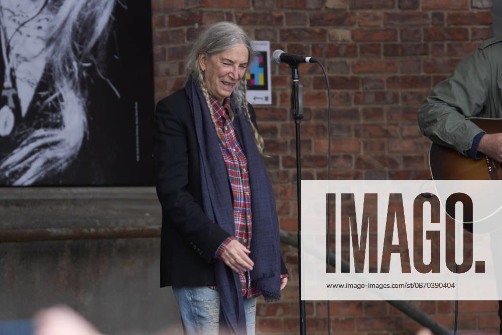 Patti Smith attended a tribute in her honour where more than 3,000 people sang along to People Have the Power at Fabrica de Armas de La Vega on October 22, 2026 in Oviedo, Spain Oviedo Spain - ZUMAg15_ 20261022_zaf_g15_064