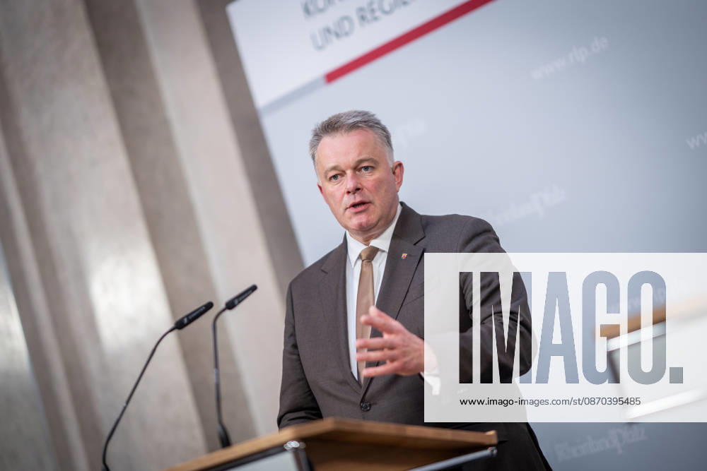 Abschlusspressekonferenz - Gordon Schnieder, Ministerpräsident Rheinland-Pfalz;Konferenz der Regierungschefs der Länder Ministerpräsidentenkonferenz MPK in Berlin - Abschlusspresskonferenz, Berlin Berlin Deutschland Bundesratsgebäude