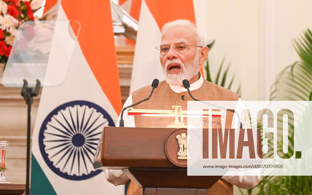 Prime Minister Narendra Modi (R) address a joint press statement alongwith Prime Minister of Poland Donald Tusk (not in the picture) following delegation-level bilateral talks at Hyderabad House on October 22, 2026 in New Delhi, India. The high-level meeting marked Polish Prime Minister Tusk s official visit to India from October 21-23, 2026 his first visit to the country as Prime Minister since 2010 aimed at advancing the India-Poland Strategic Partnership and deepening India-EU strategic ties. During wide-ranging discussions, both leaders reviewed bilateral cooperation across key sectors including trade, technology, defense-industrial collaboration, and energy, while reaffirming joint commitment toward peace
