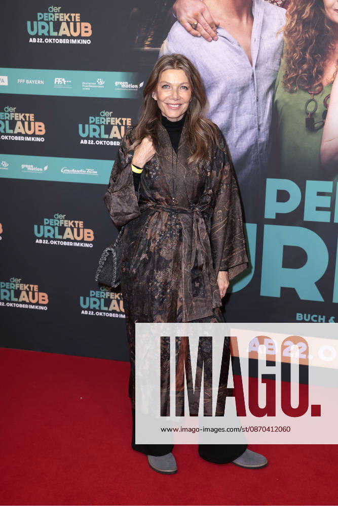 Ursula Karven during the premiere of Der perfekte Urlaub at Zoo Palast on October 22, 2026 in Berlin, Germany Der Perfekte Urlaub Premiere in Berlin, Germany