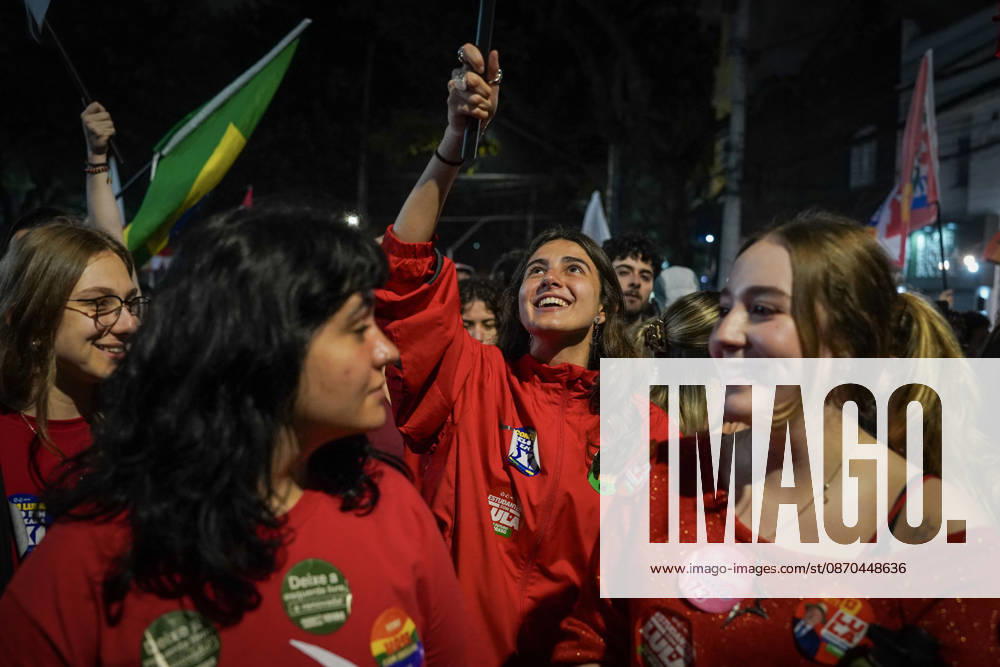 PUC-SP for Democracy held ahead of presidential runoff in Sao Paulo SAO PAULO, BRAZIL - OCTOBER 22: Students, professors, and labor union members gather in SAo Paulo, Brazil, on Thursday, October 22, 2026, to stage the PUC-SP for Democracy mobilization ahead of the high-stakes presidential runoff election. Participants marched through the city to voice support for democratic institutions, the constitution, and the rule of law, with backing from major student organizations such as the National Union of Students (UNE) amid the final stretch of the electoral campaign. Nicolas Hernandez Anadolu Sao Paulo Brazil. Editorial use only. Please get in touch for any other usage.