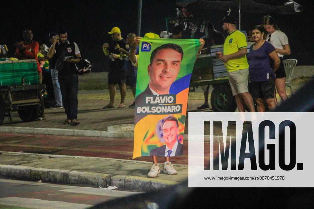 MACEIó, AL - 22.10.2026: ALFREDO GASPAR NO BLOCO DO 22 EM MACEIó - Vice-presidential candidate Alfredo Gaspar (PL) participated on Thursday night (22) in the 22 block in Maceió which drew a crowd to the beaches of Jatiúca and Ponta Verde x3037032x GUIDOxJR.