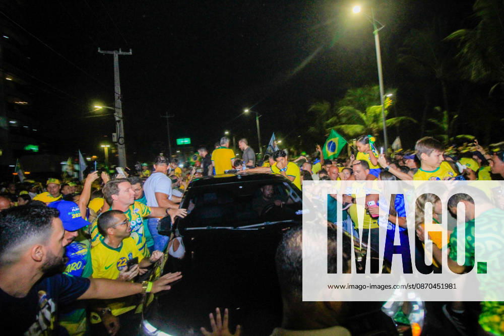 MACEIó, AL - 22.10.2026: ALFREDO GASPAR NO BLOCO DO 22 EM MACEIó - Vice-presidential candidate Alfredo Gaspar (PL) participated on Thursday night (22) in the 22 block in Maceió which drew a crowd to the beaches of Jatiúca and Ponta Verde x3037033x GUIDOxJR.