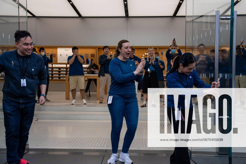 First Day on sale of IPhone Duo in Hong Kong Apple employees welcoming customers picking up their iPhone Duo at an Apple Store on October 22, 2026 in Hong Kong. The iPhone DUO is Apple INC.s first foldable phone, today is the first day the new iPhone DUO is available to the public. (Photo by Vernon Yuen Nexpher Images) HONG KONG HONG KONG