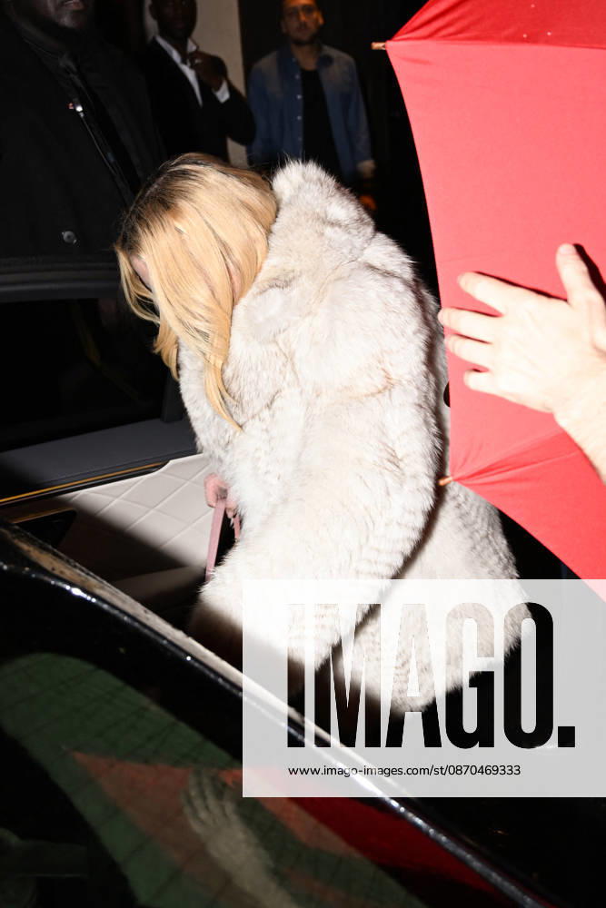 Exclusive: Madonna leaves a party at the Bus Palladium and returns to her hotel in Paris on October 23, 2026 Gédéon Taieb Bestimage Exclusive No web in Switzerland and Belgium Madonna leaves an evening at the Bus Palladium and returns to her hotel in Paris on October 23, 2026 Paris, France