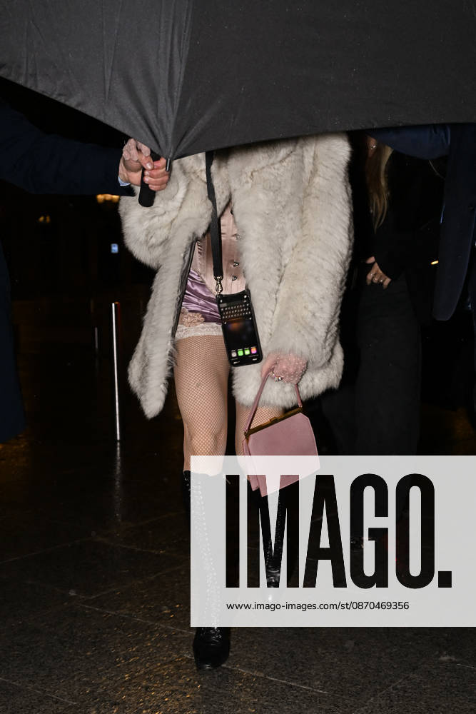 Exclusive: Madonna leaves a party at the Bus Palladium and returns to her hotel in Paris on October 23, 2026 Gédéon Taieb Bestimage Exclusive No web in Switzerland and Belgium Madonna leaves an evening at the Bus Palladium and returns to her hotel in Paris on October 23, 2026 Paris, France