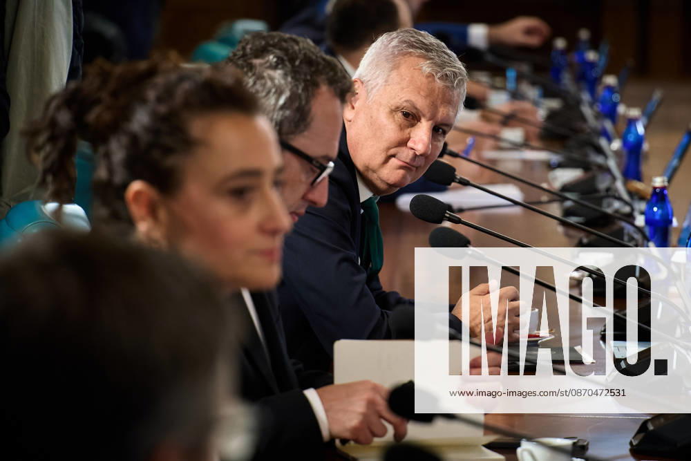 Romanian Government, Cabinet Meeting Bucharest, Romania. 23rd Oct, 2026: Daniel Zamfir, Minister of Economy, Digitalization, Entrepreneurship and Tourism, attends the government meeting at Victoria Palace, the Romanian Government headquarters. Bucharest Romania